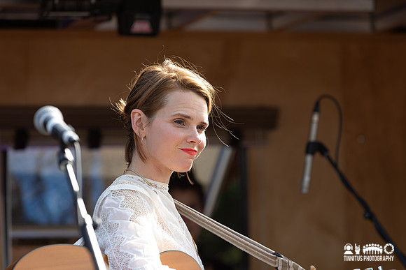 Cassandra Jenkins in concert