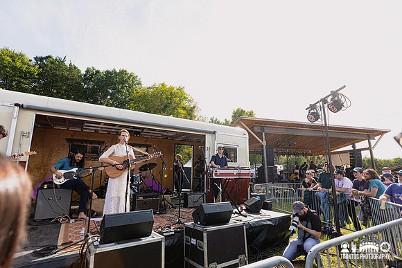 Cassandra Jenkins in concert