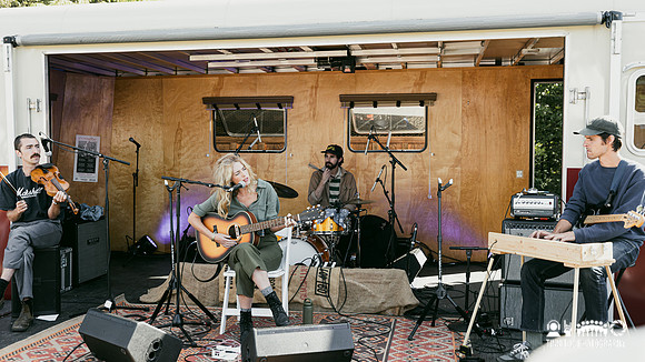 Anna St. Louis in concert