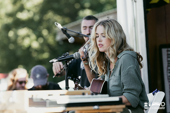 Anna St. Louis in concert