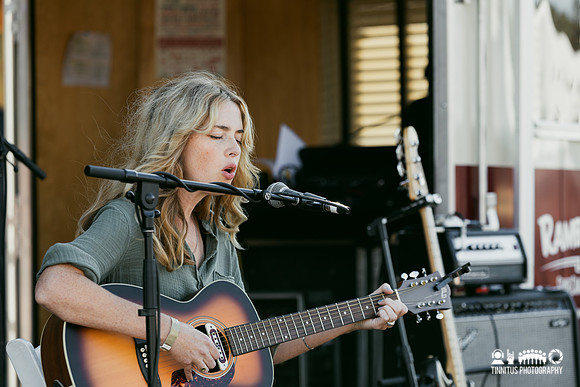 Anna St. Louis in concert