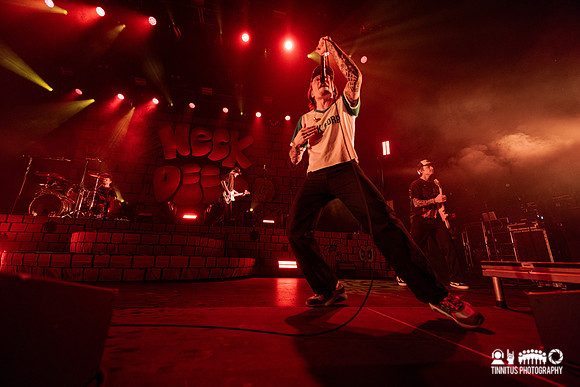 Neck Deep in concert