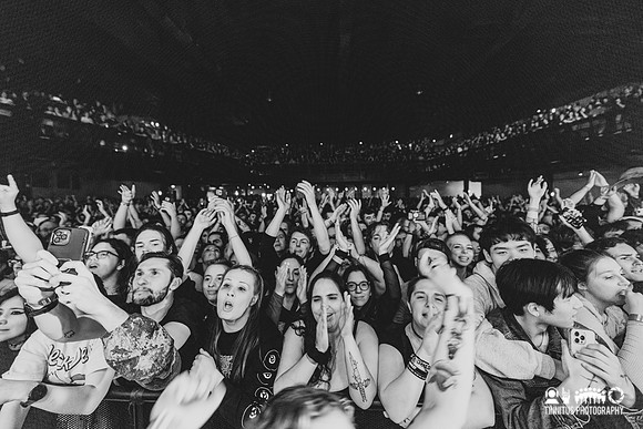 Neck Deep in concert
