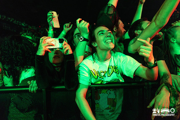 Neck Deep in concert