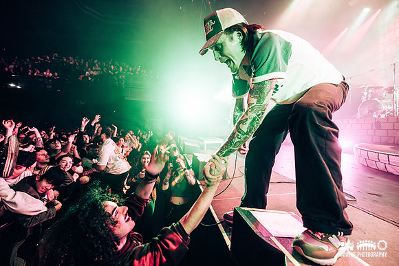 Neck Deep in concert