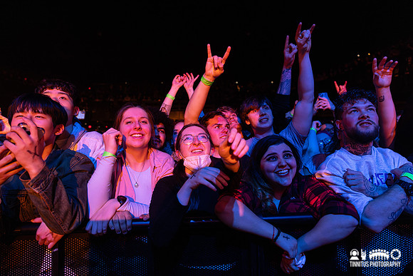 Neck Deep in concert