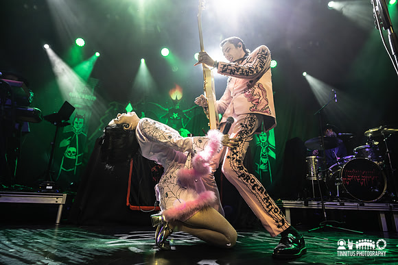 Twin Temple in concert