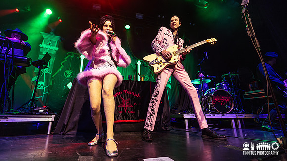 Twin Temple in concert