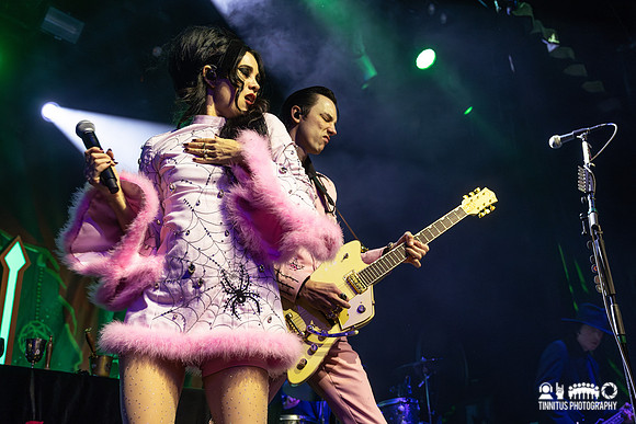 Twin Temple in concert
