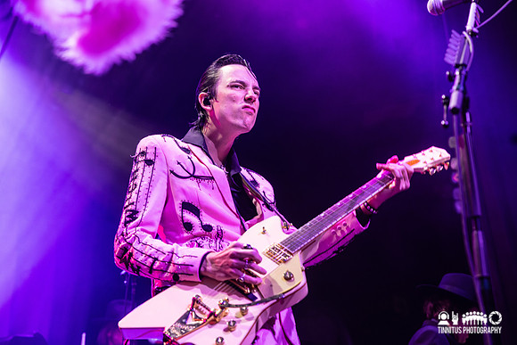 Twin Temple in concert