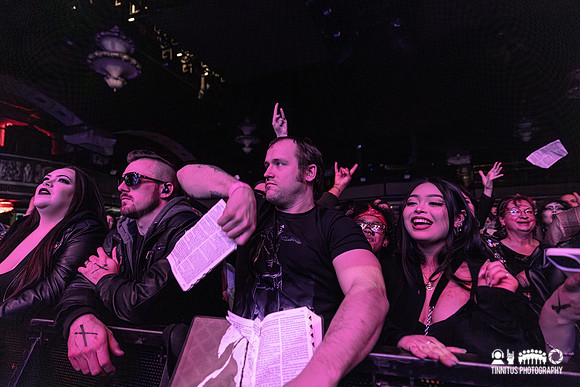 Twin Temple in concert