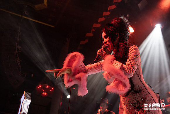 Twin Temple in concert