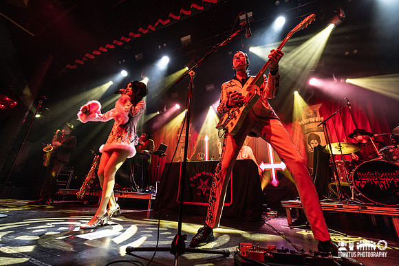 Twin Temple in concert