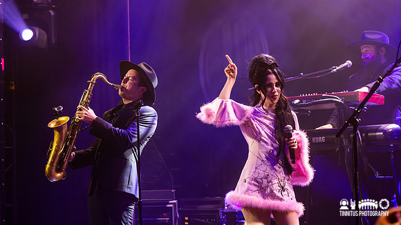 Twin Temple in concert