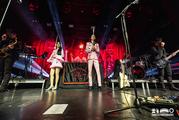 Twin Temple in concert