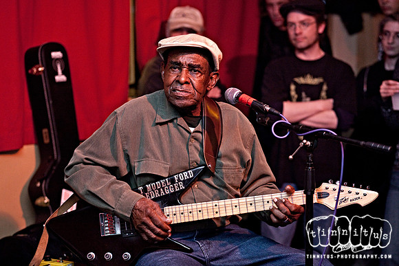 T-Model Ford in concert