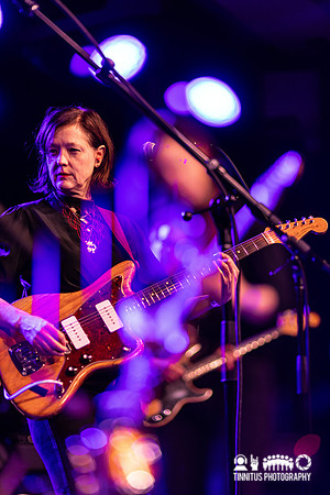 Mary Timony in concert