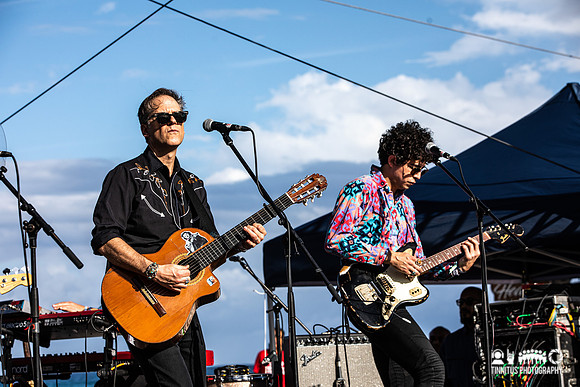 Calexico in concert