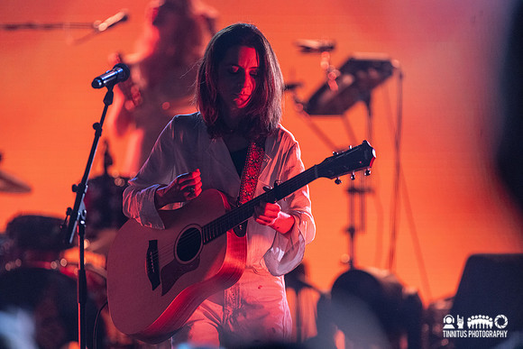 James in concert