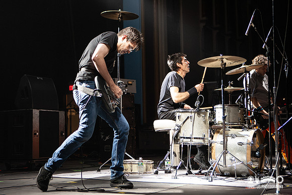 Shellac in concert