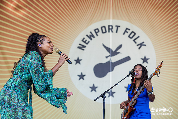 Allison Russell in concert