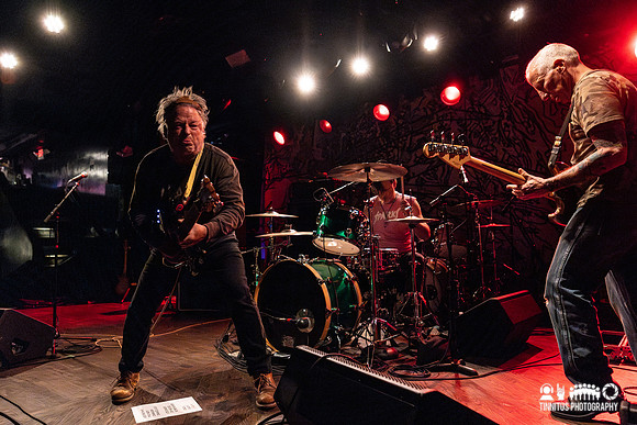 Cherubs in concert