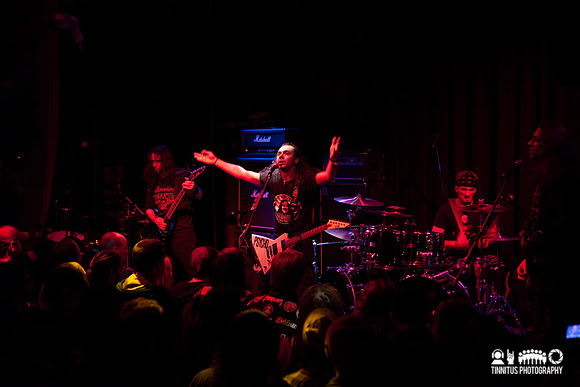 Acrassicauda in concert