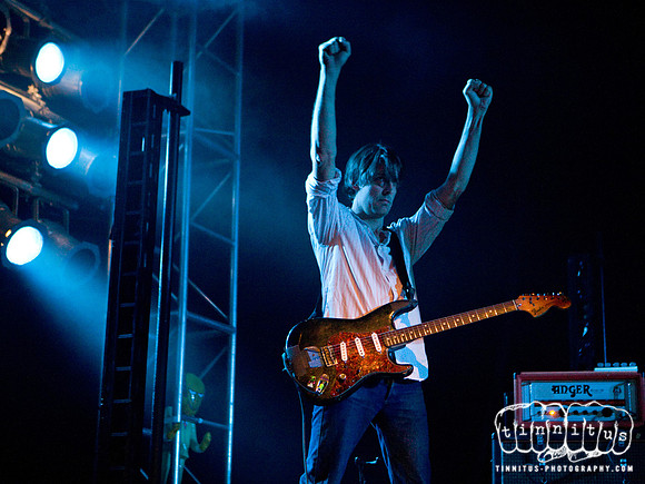 Pavement in concert