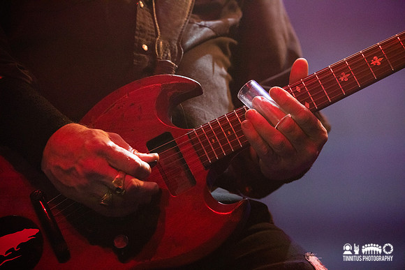 Corrosion of Conformity in concert