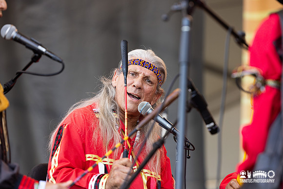 Medicine Singers in concert