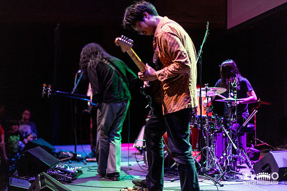 Minami Deutsch in concert