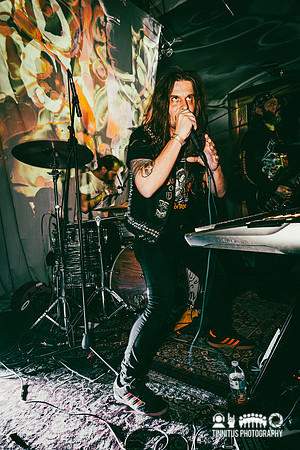 Acid Witch in concert