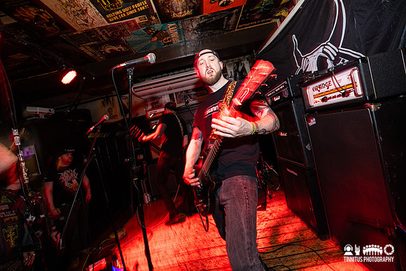 Acid Throne in concert