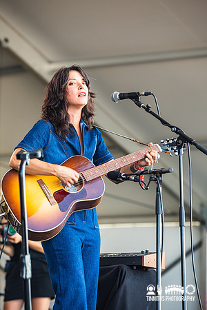 Sharon Van Etten in concert