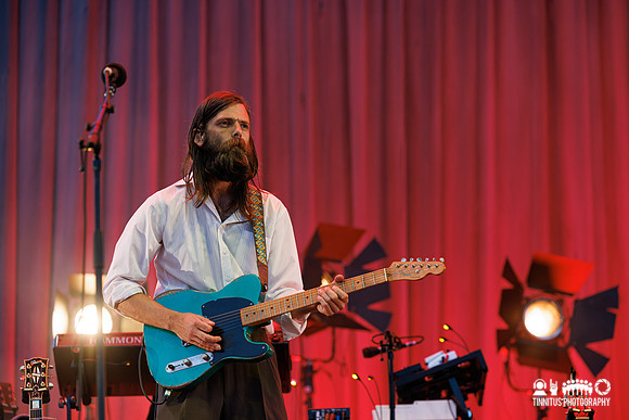 Father John Misty in concert