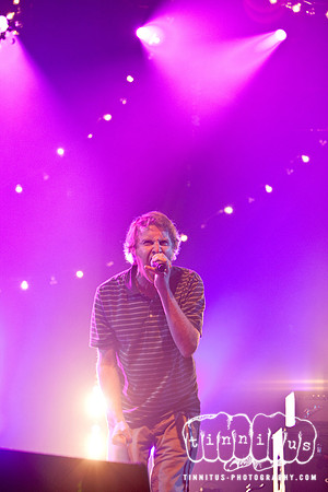 Pavement in concert