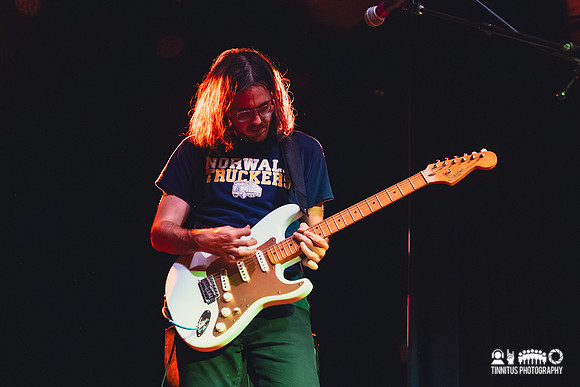 Cloud Nothings in concert