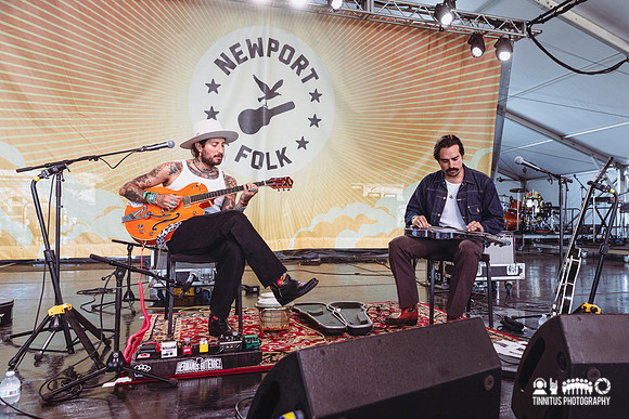 Hermanos Gutierrez in concert