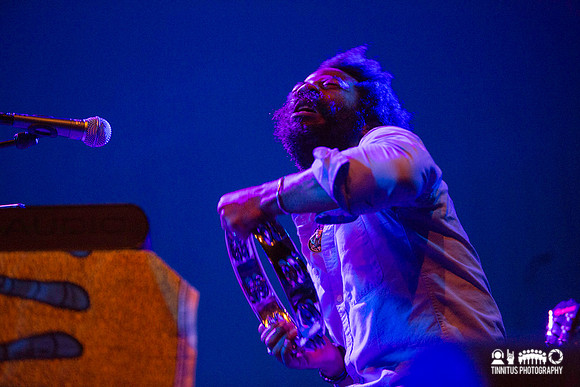 Om in concert