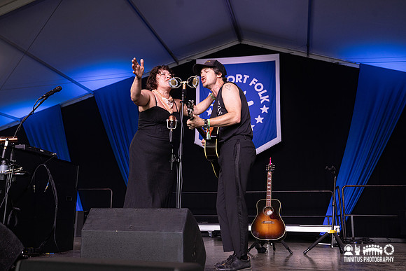 Shovels & Rope in concert