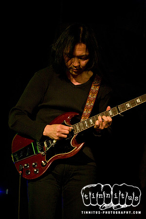 Damon and Naomi in concert, with Michio Kurihara