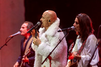 James in concert
