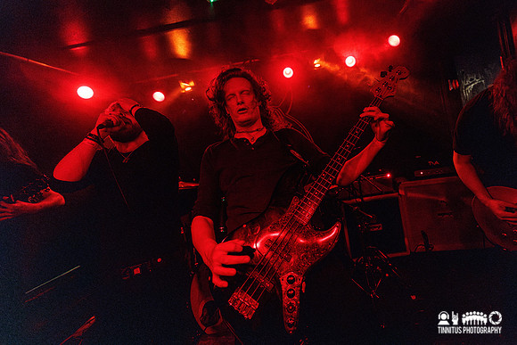 Famyne in concert