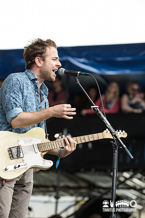Dawes in concert