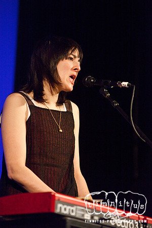 Damon and Naomi in concert, with Michio Kurihara