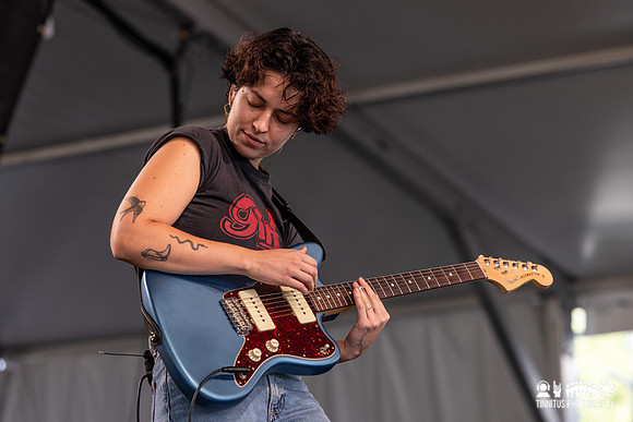 Muna in concert