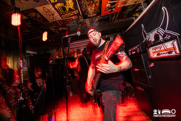 Acid Throne in concert