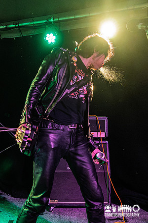 Guitar Wolf in concert