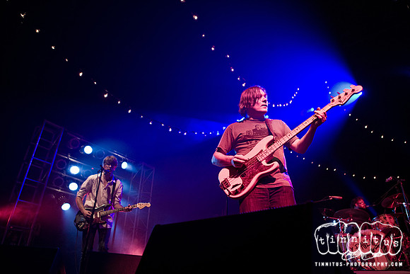 Pavement in concert