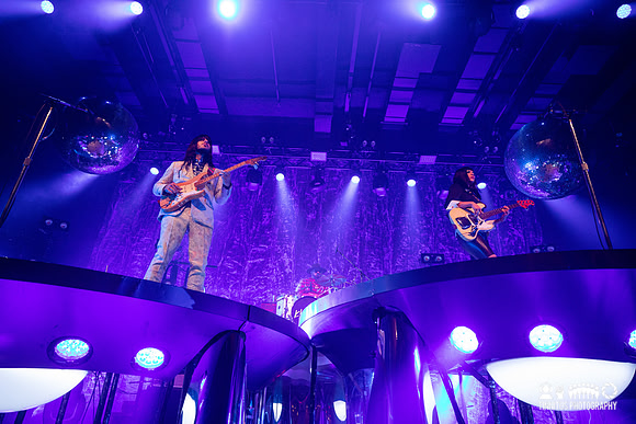 Khruangbin in concert